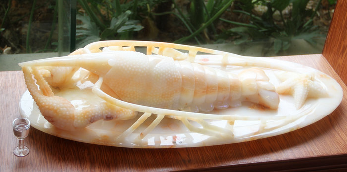 玉石禮品,玉雕品牌,玉石龍蝦,龍美達(dá)石材集團(tuán),尚石珍品