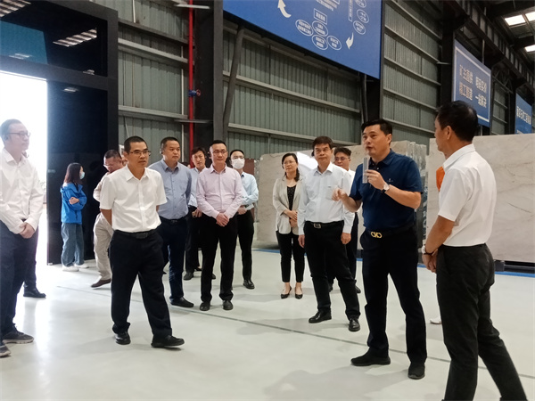 龍美達(dá)石材集團(tuán)主辦云浮市工商聯(lián)“鏘鏘云商行”第一期活動
