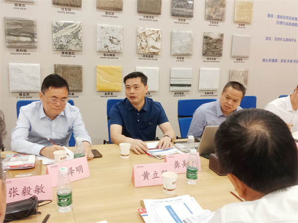 龍美達(dá)石材集團(tuán)主辦云浮市工商聯(lián)“鏘鏘云商行”第一期活動